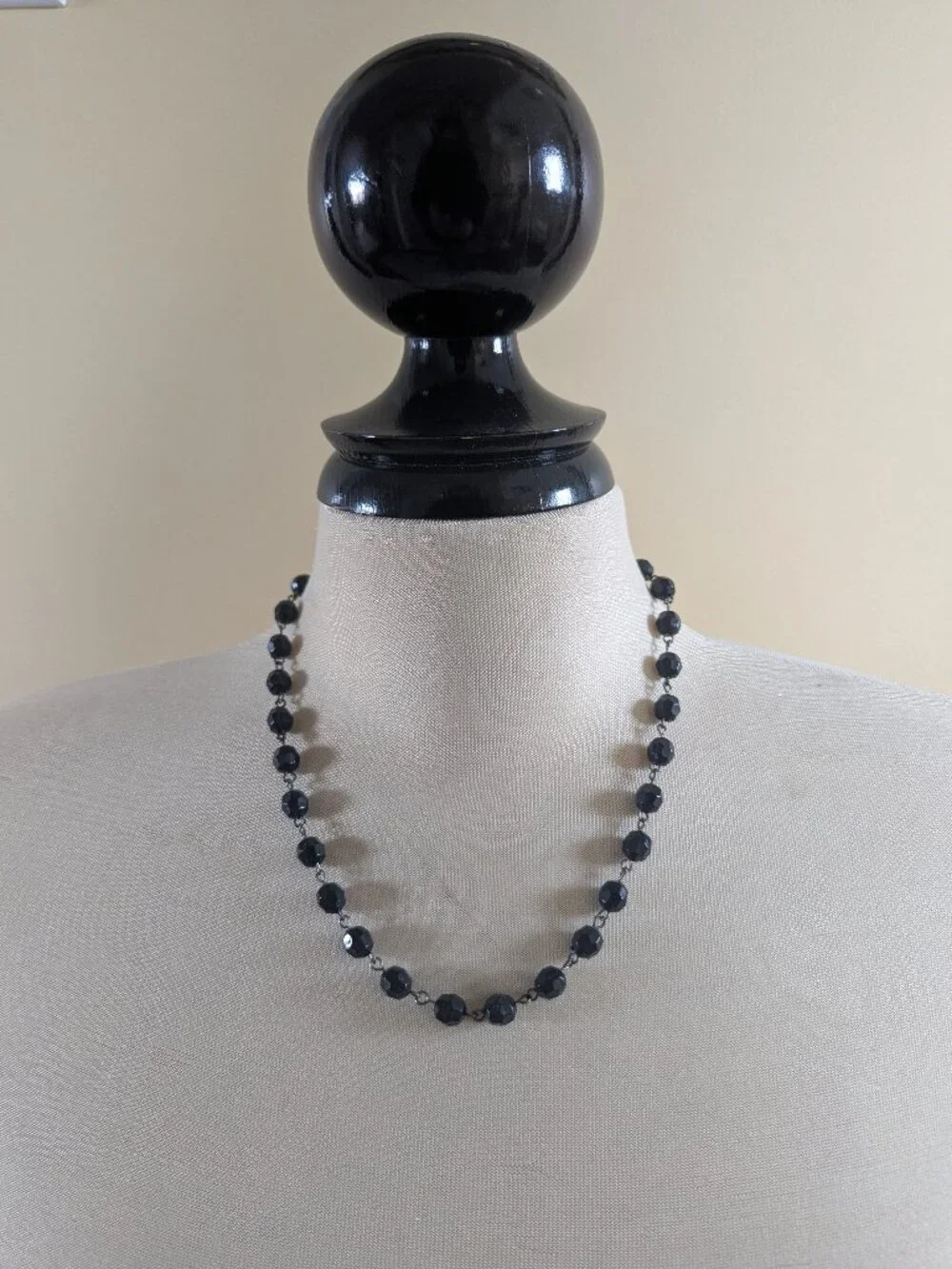 4/$25 BLACK BEADED VINTAGE Y2K NECKLACE - Picture 1 of 2